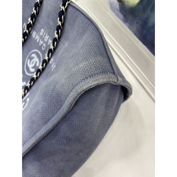 Chanel Women Pre-Loved Bag Very Good Condition - Picture 5 of 9